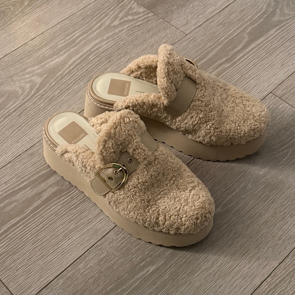 Cozy Beige Shearling Women's Mules lightly worn